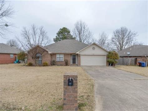 8415 Forest Wood Way, Fort Smith, AR 72916. WARNOCK REAL ESTATE LLC, Deborah Wilkinson. $265,000. 3 bds; 2 ba; 1,712 sqft - House for sale. 41 days on Zillow. 11212 Northfield Ct, Fort Smith, AR 72916. ... Zillow Group is committed to ensuring digital accessibility for individuals with disabilities. We are continuously working to improve the ...